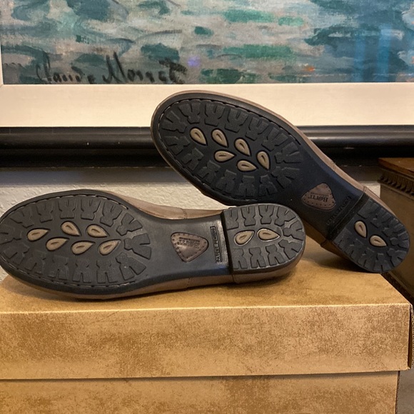 Born Women’s Oxford shoe Devon Grey/Taupe size 6, NWB, never been worn - Picture 4 of 6